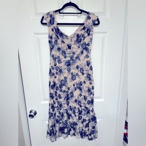 Gal meets glam, navy floral lace midi dress ￼